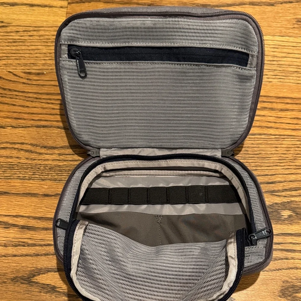 Cole Haan compact hanging
